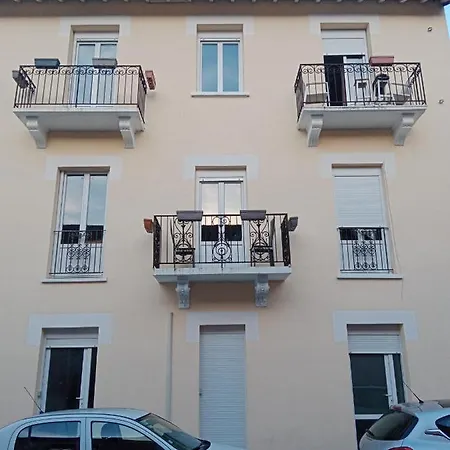 Apartment Proche Du Centre Aix-les-Bains